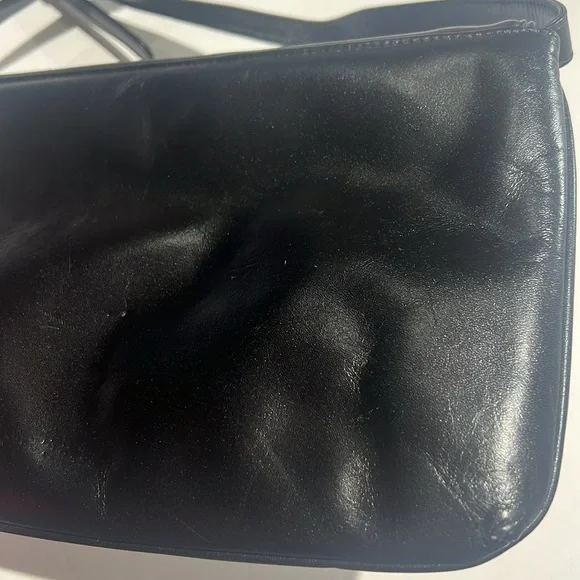 Anne Klein Vintage Black Leather Deadstock Crossbody Purse Gold Hardware - Picture 4 of 13